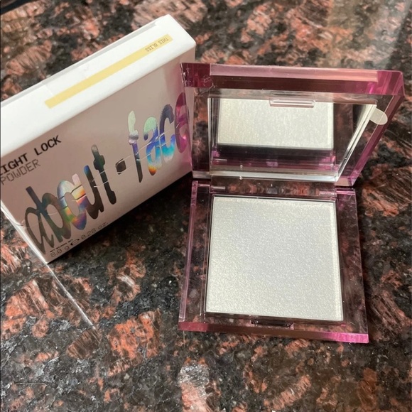 About Face Light Lock Powder This Bliss - Picture 2 of 3